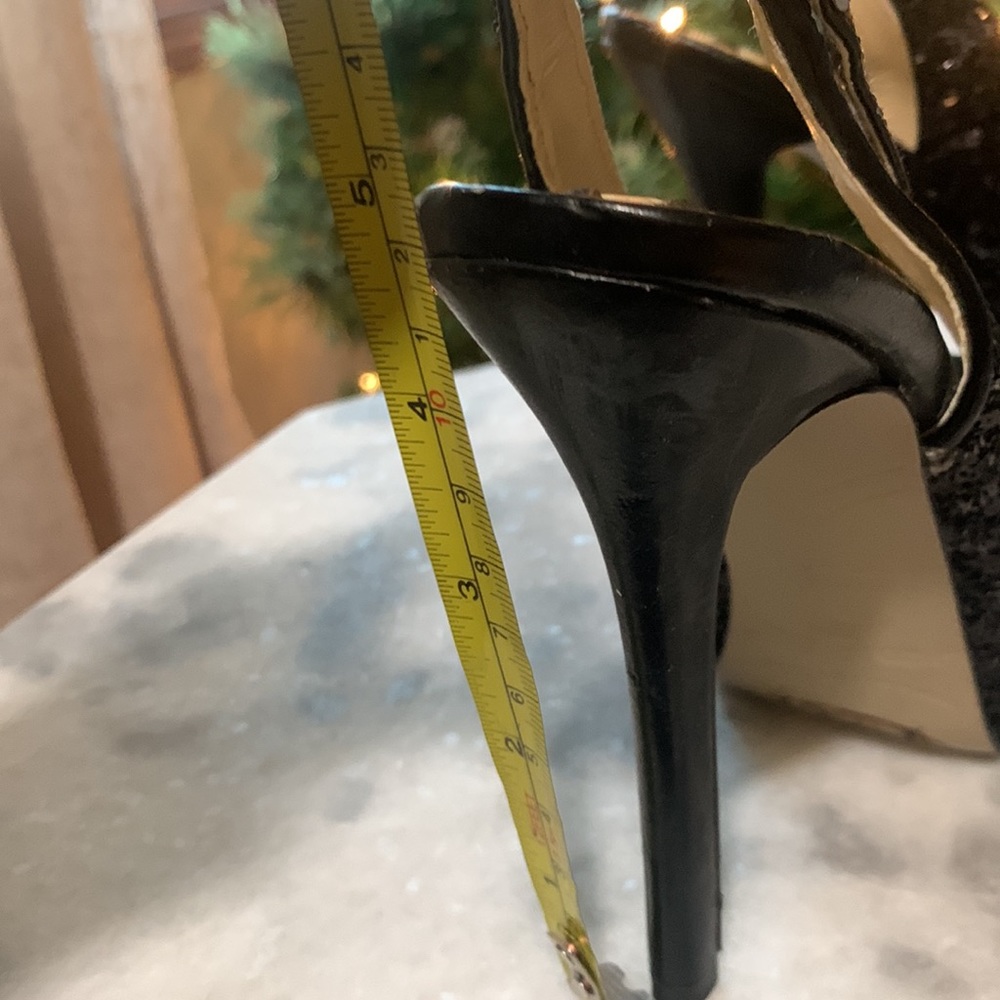 Sequenced Shoes - Picture 2 of 7